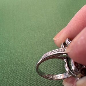 Elegant Silver Women's Ring